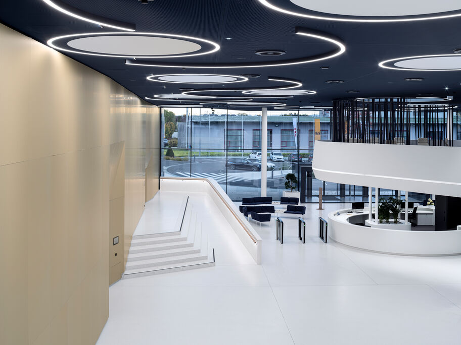 32 I10 2021_10_B&R_INSIDE_37