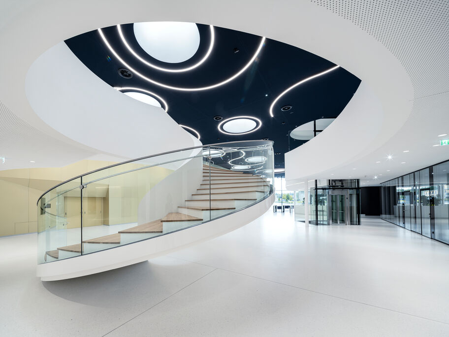 34 I03 2021_10_B&R_INSIDE_05