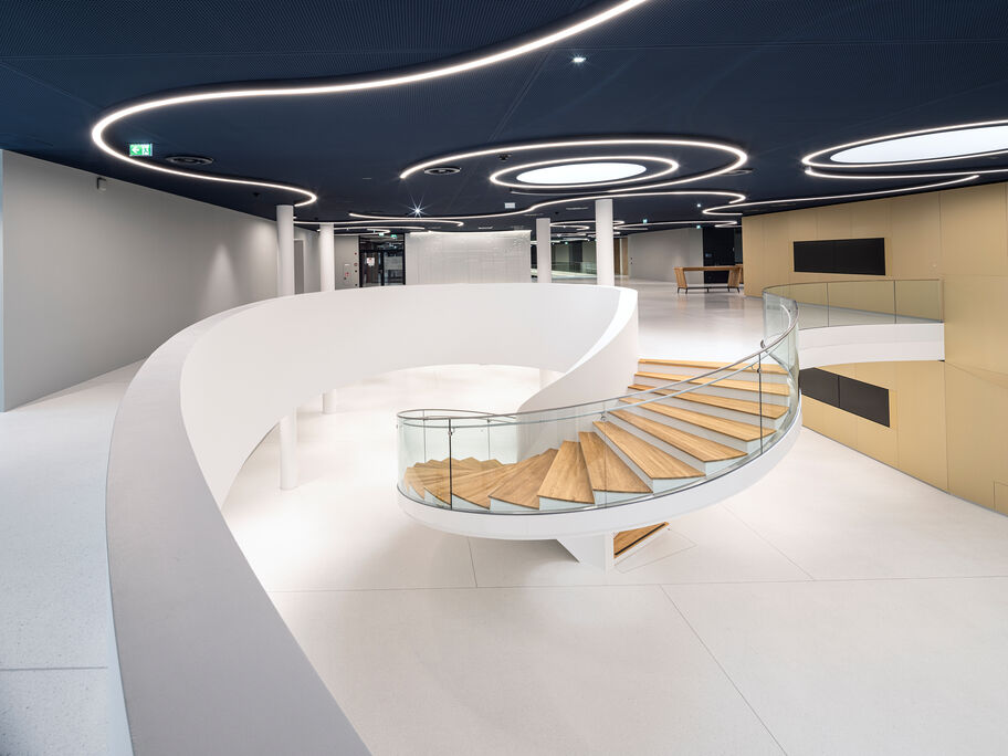 35 I04 2021_10_B&R_INSIDE_27