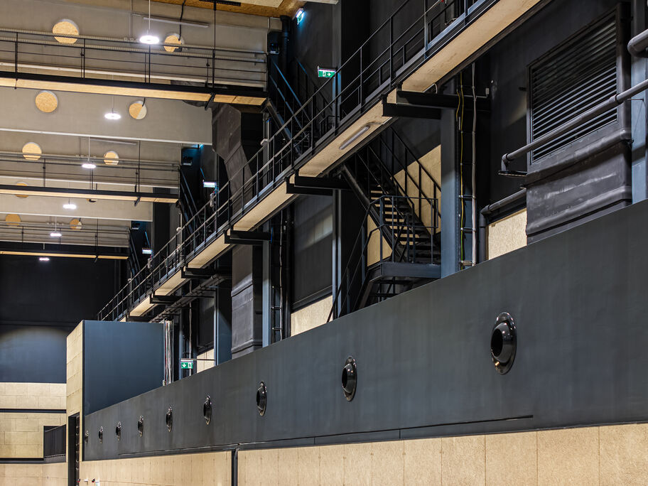 HQ7 www 40hq7studios_3MPG_MK15