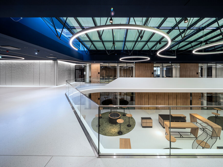 75 I16 2021_10_B&R_INSIDE_31