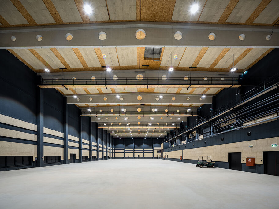 HQ7 www 30 hq7studios_3MPG_MK08