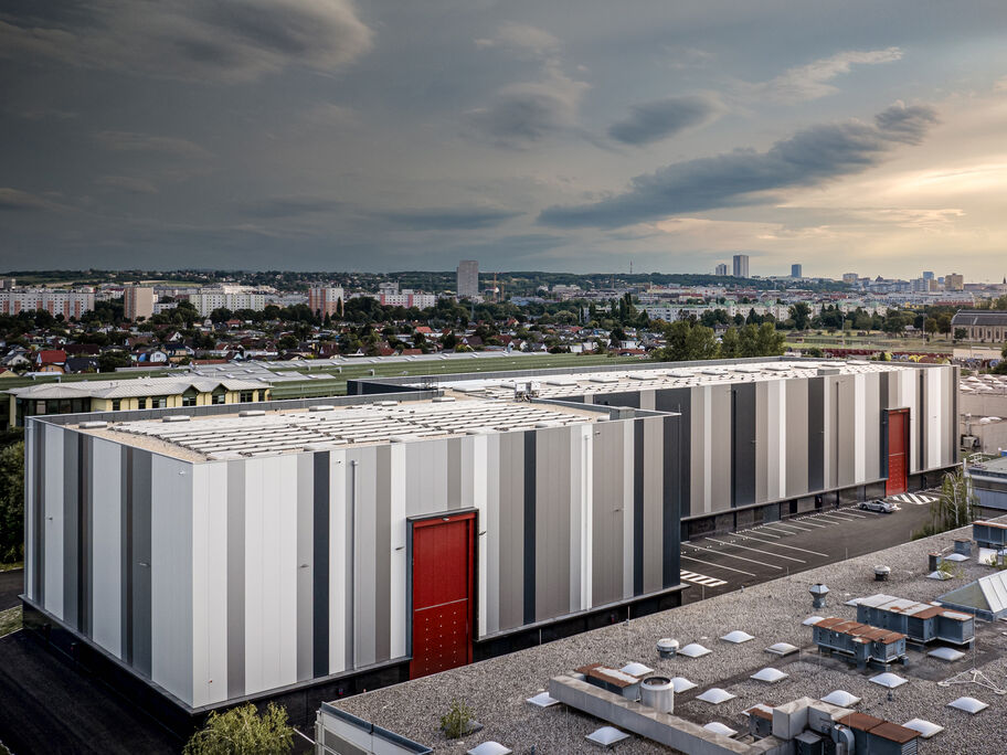 hq7studios_3MPG_MK06 COVER