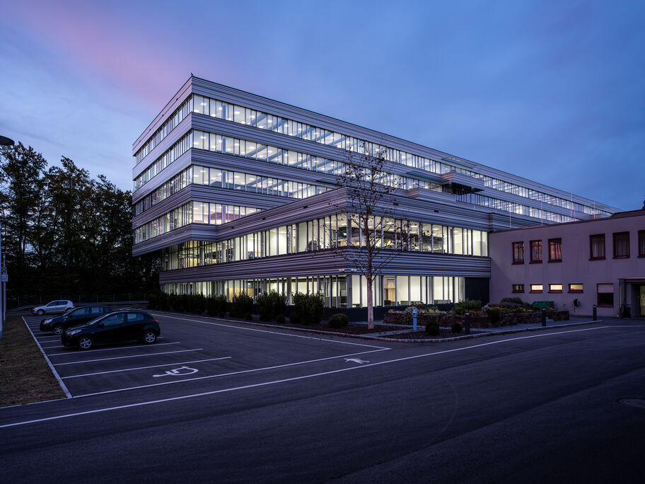 14 E07 2021_10_B&R_OUTSIDE_48